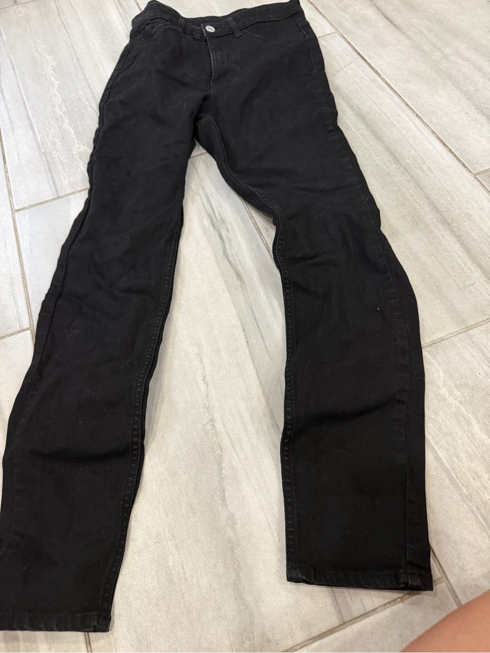 H&M Women's Skinny Jeans in Black